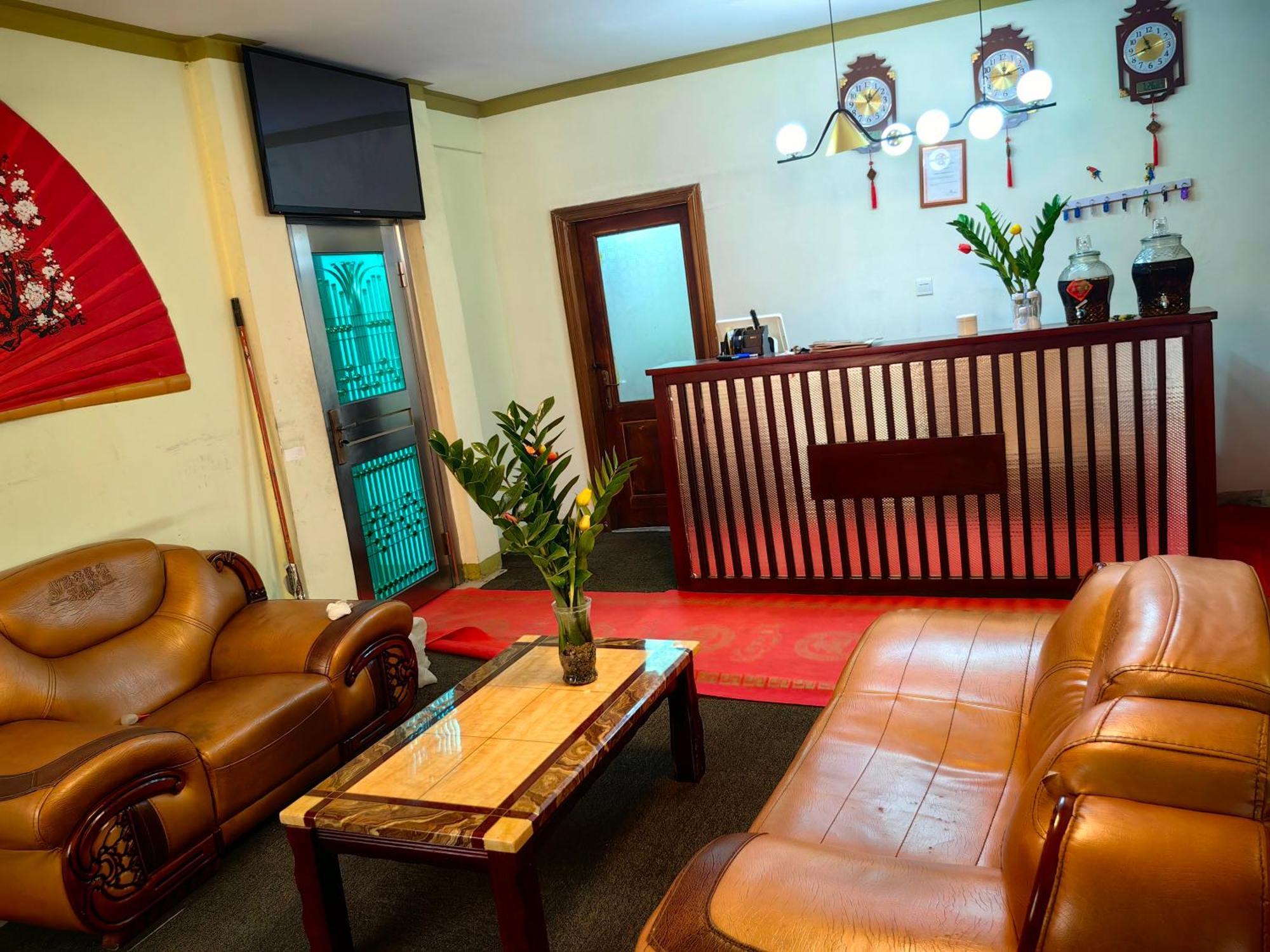 Hongyuanprimierhotel Accra Extérieur photo