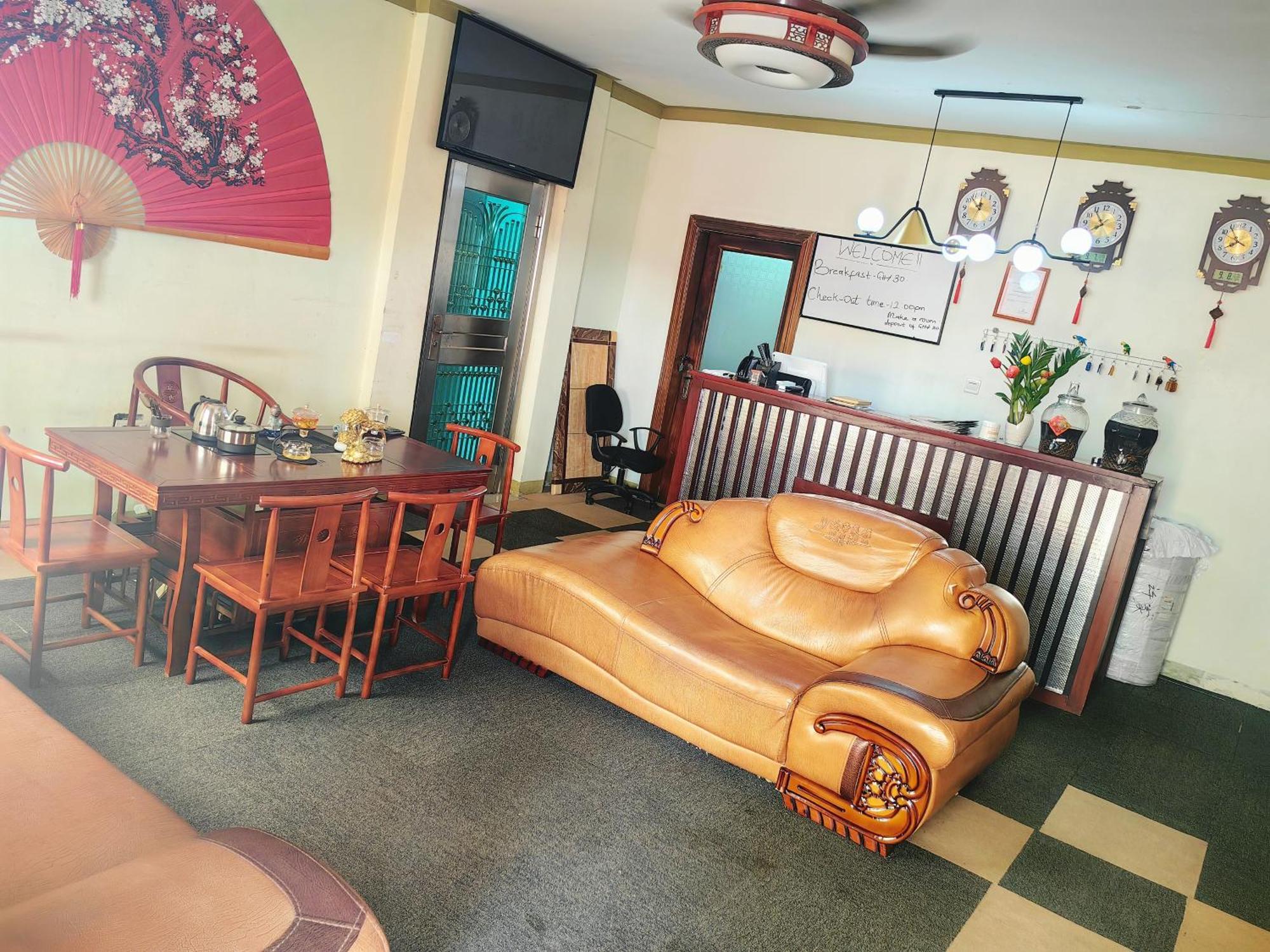 Hongyuanprimierhotel Accra Extérieur photo