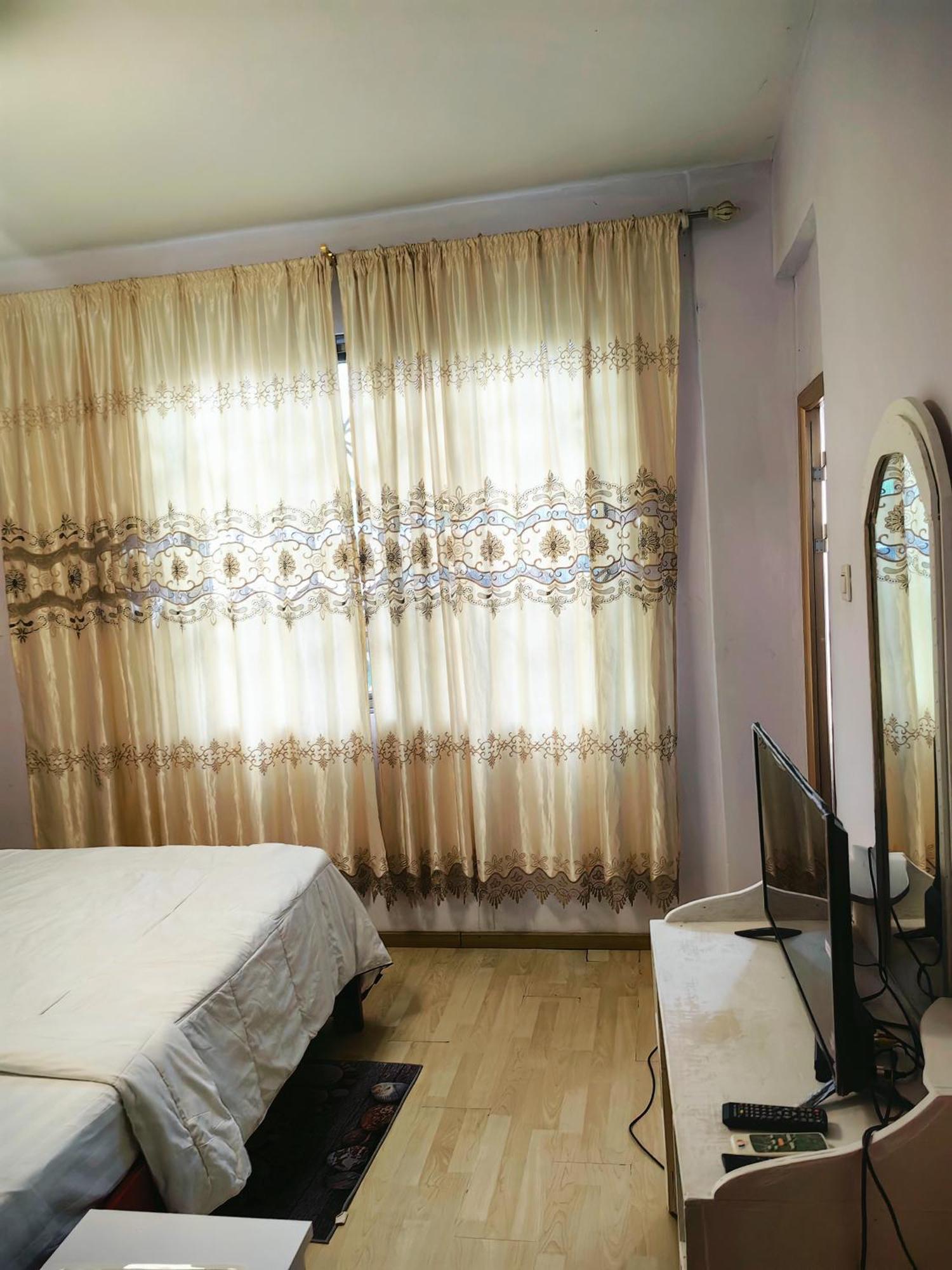 Hongyuanprimierhotel Accra Extérieur photo
