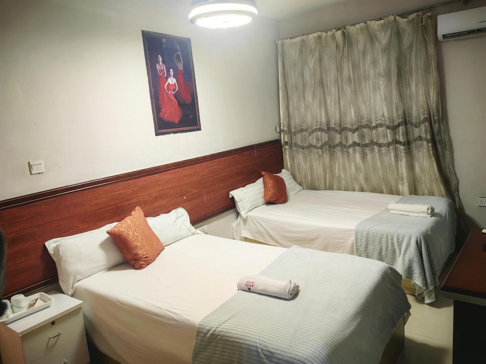 Hongyuanprimierhotel Accra Extérieur photo